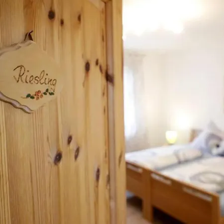 Apartment Gaestezimmer Weingut Roesch