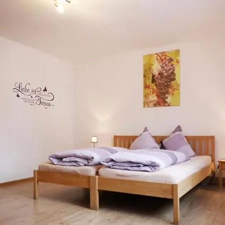 Lejlighed Gaestezimmer Weingut Roesch *